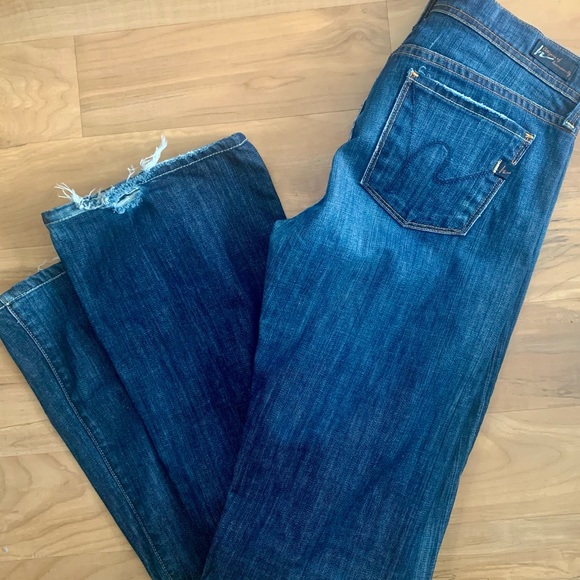 Ingrid #002 Flared Jeans: Citizens of Humanity - Picture 16 of 16